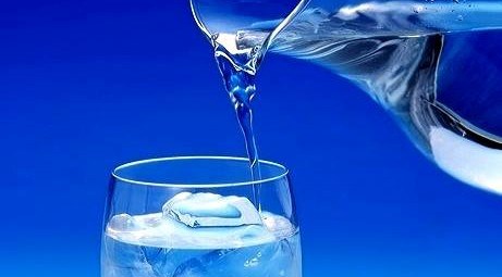 نقش حیاتی آب در ورزش‌های رزمی و دیگر فعالیت‌ها