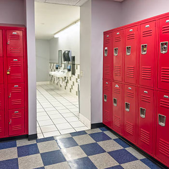 بررسی امکانات باشگاه